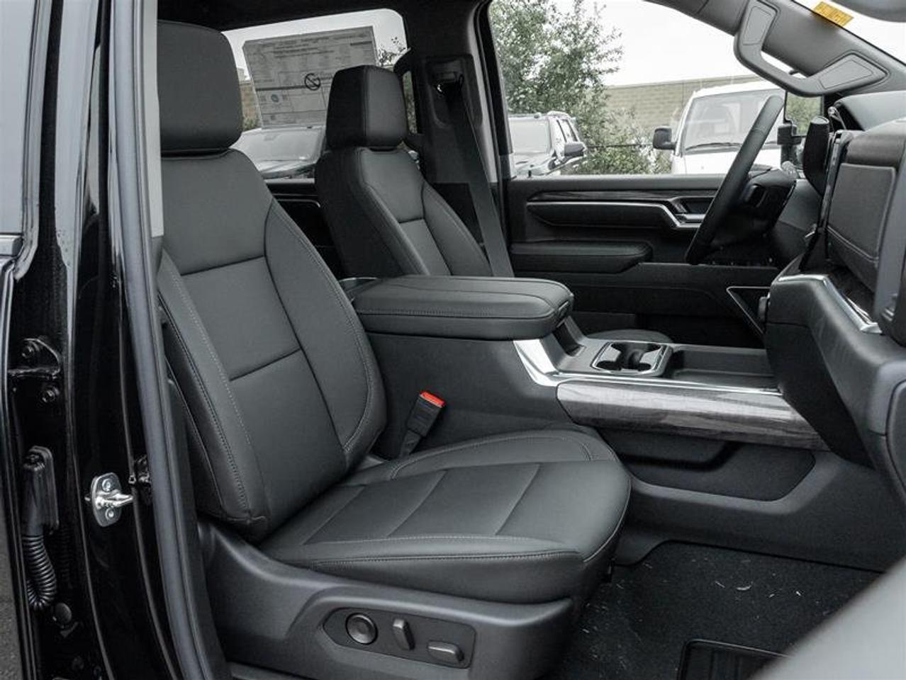 2026 Chevrolet Silverado 2500 HD LTZ Photo