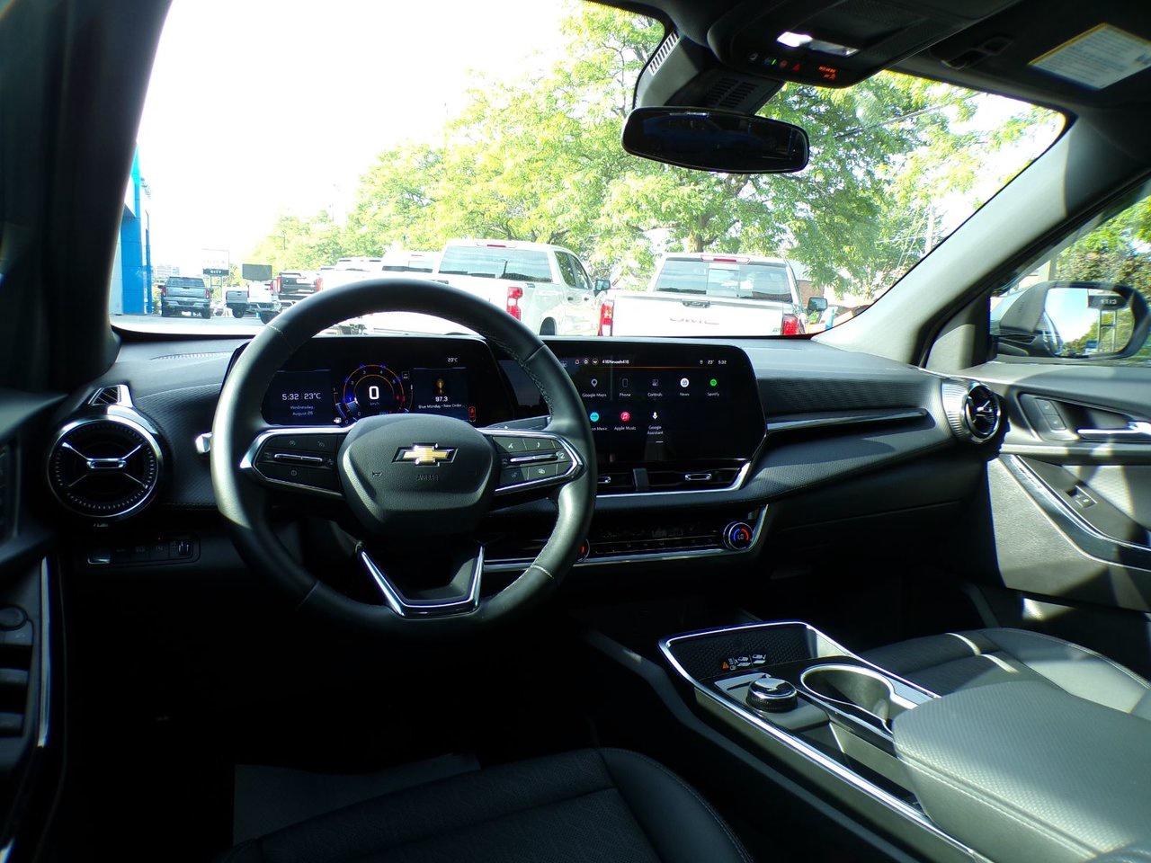 2026 Chevrolet Equinox AWD LT Photo