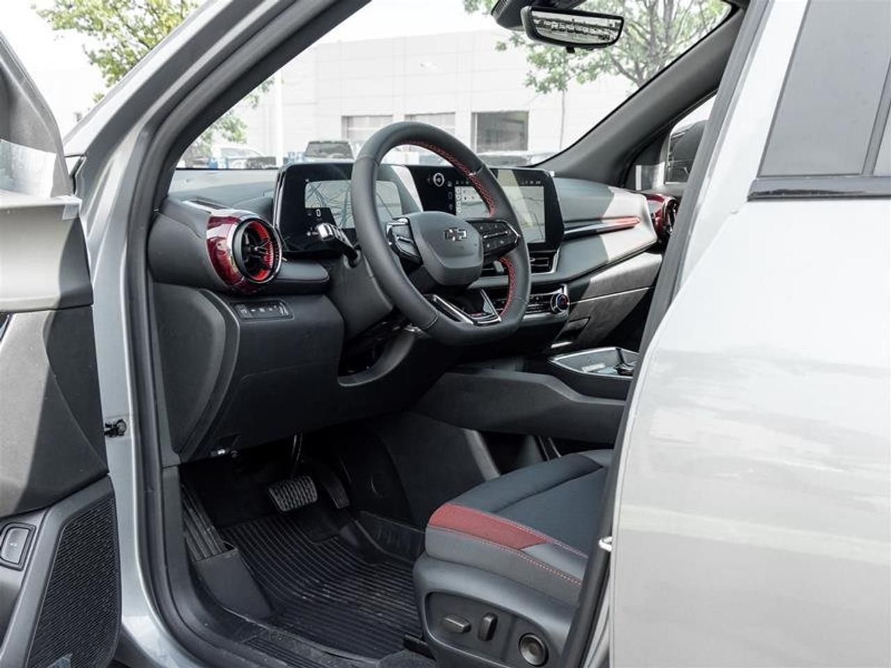 2027 Chevrolet Equinox RS Photo