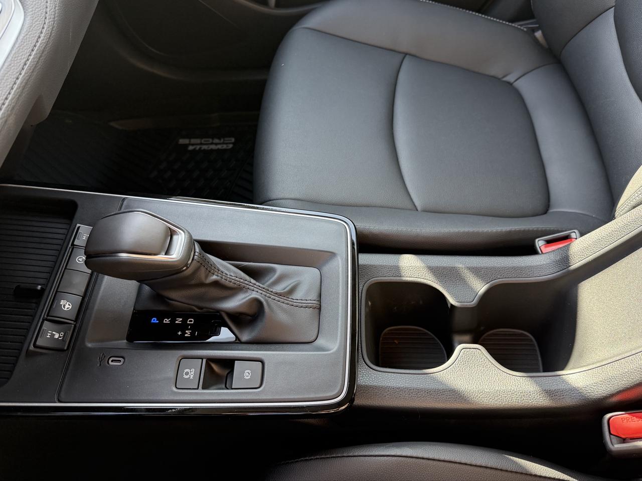 2026 Toyota Corolla Cross XLE Photo