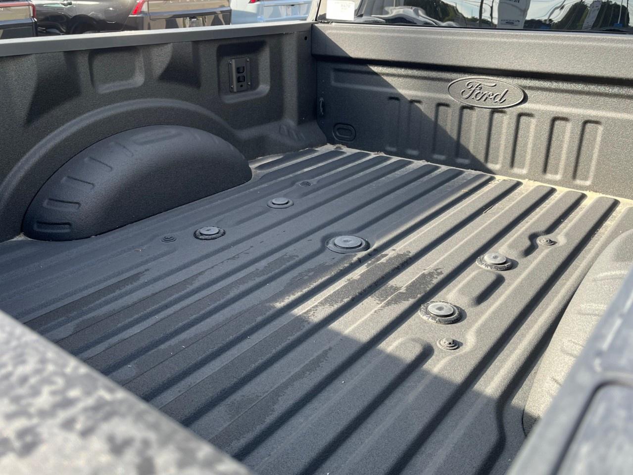 2026 Ford F-350 Super Duty SRW LARIAT 4WD CREW CAB 6.75' BOX Photo