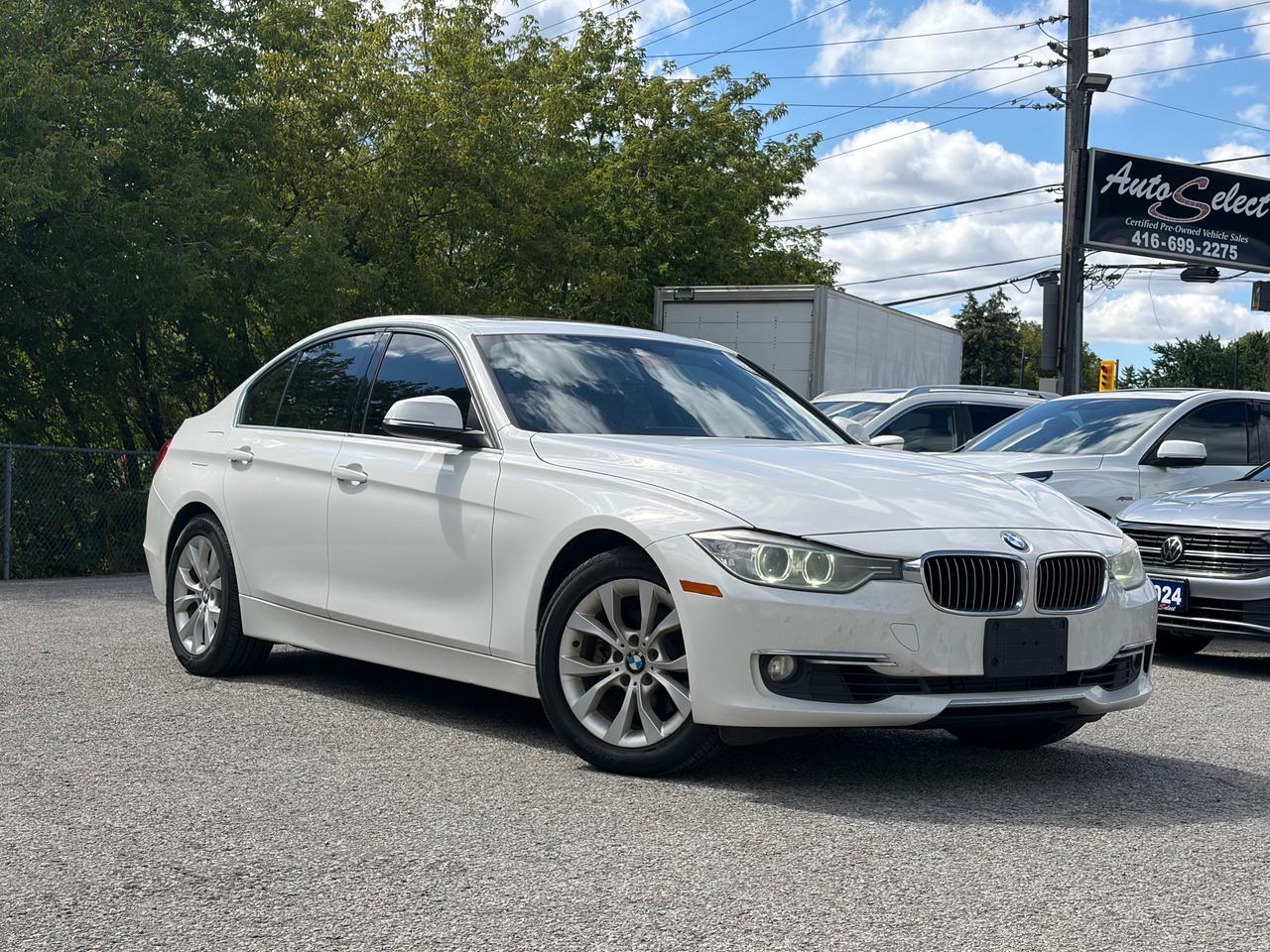 2013 BMW 328i xDrive **AS-IS SPECIAL** Well Maintained - Technology Pkg Photo