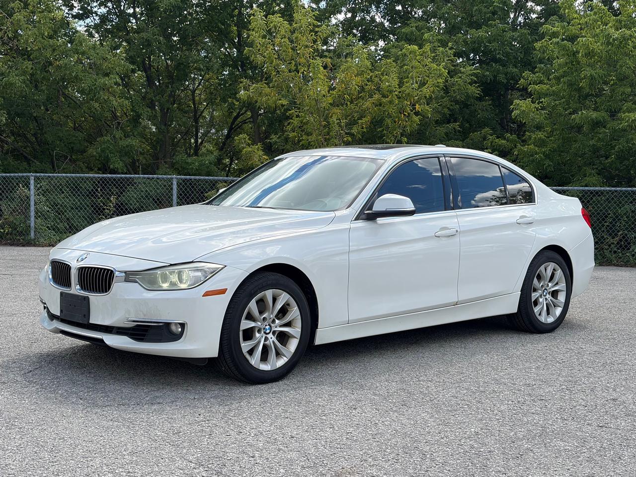 2013 BMW 328i xDrive **AS-IS SPECIAL** Well Maintained - Technology Pkg Photo