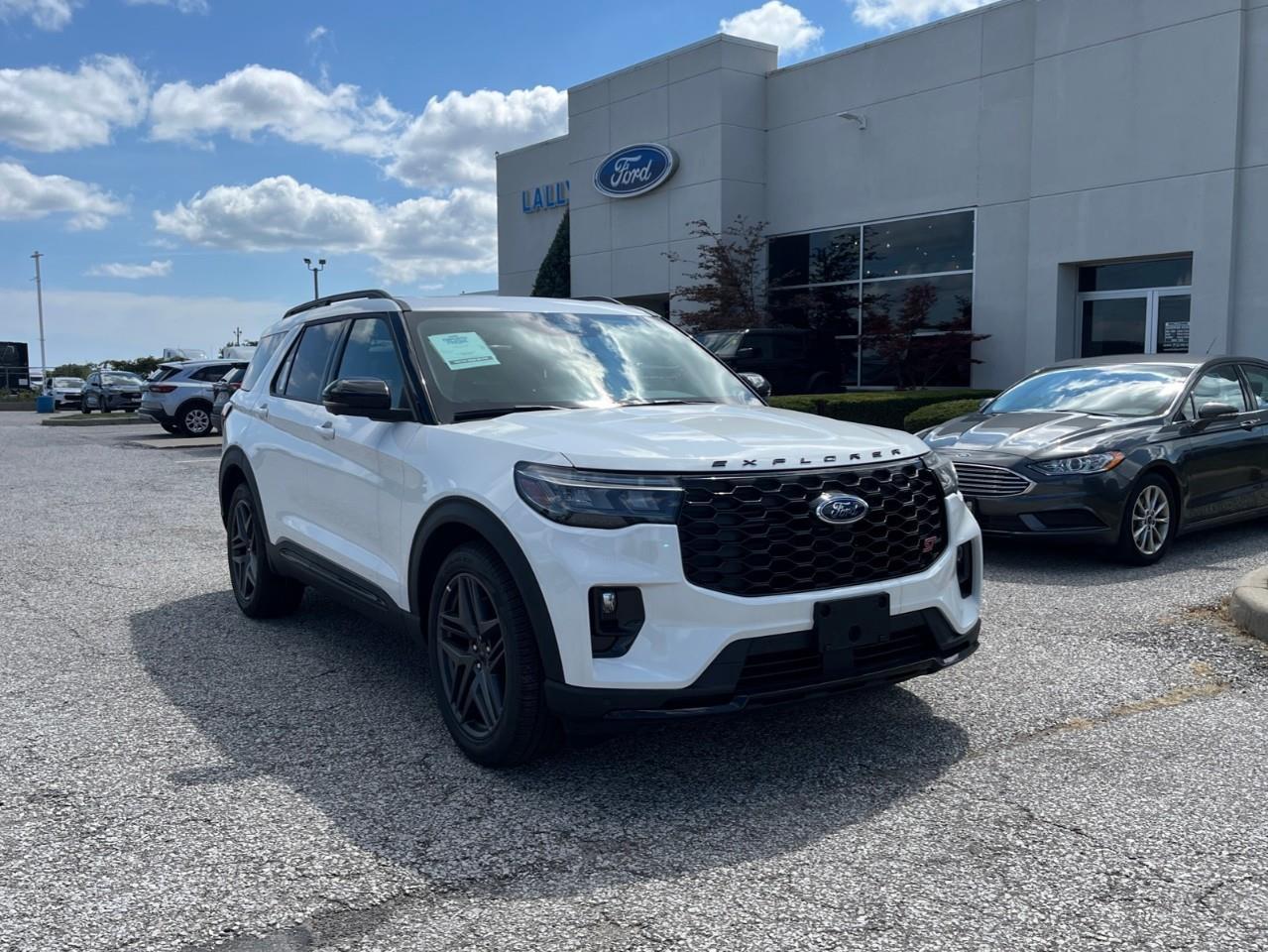 2026 Ford Explorer ST Photo0