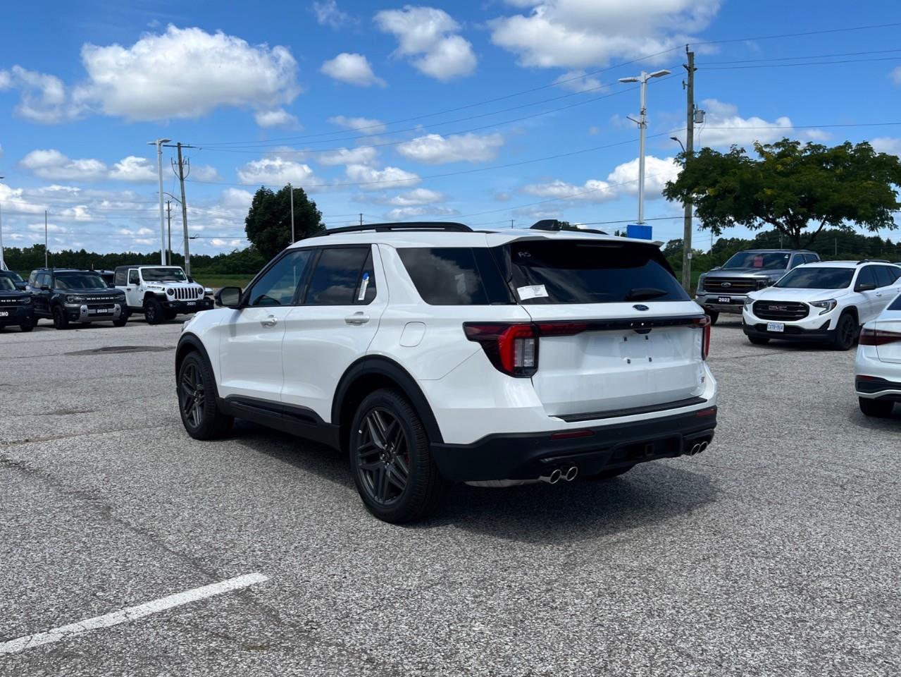 2026 Ford Explorer ST Photo