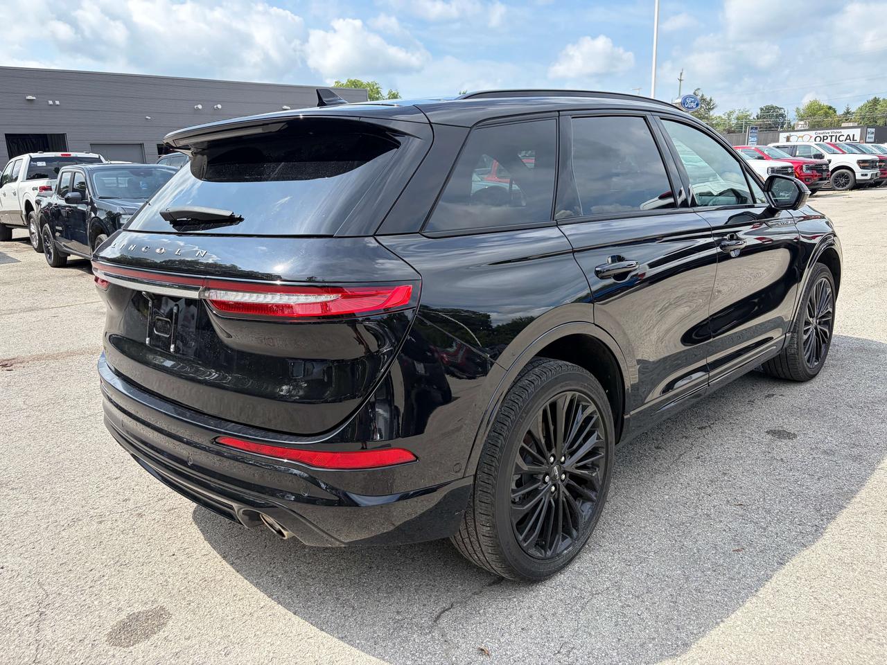 2023 Lincoln Corsair Reserve AWD Photo4