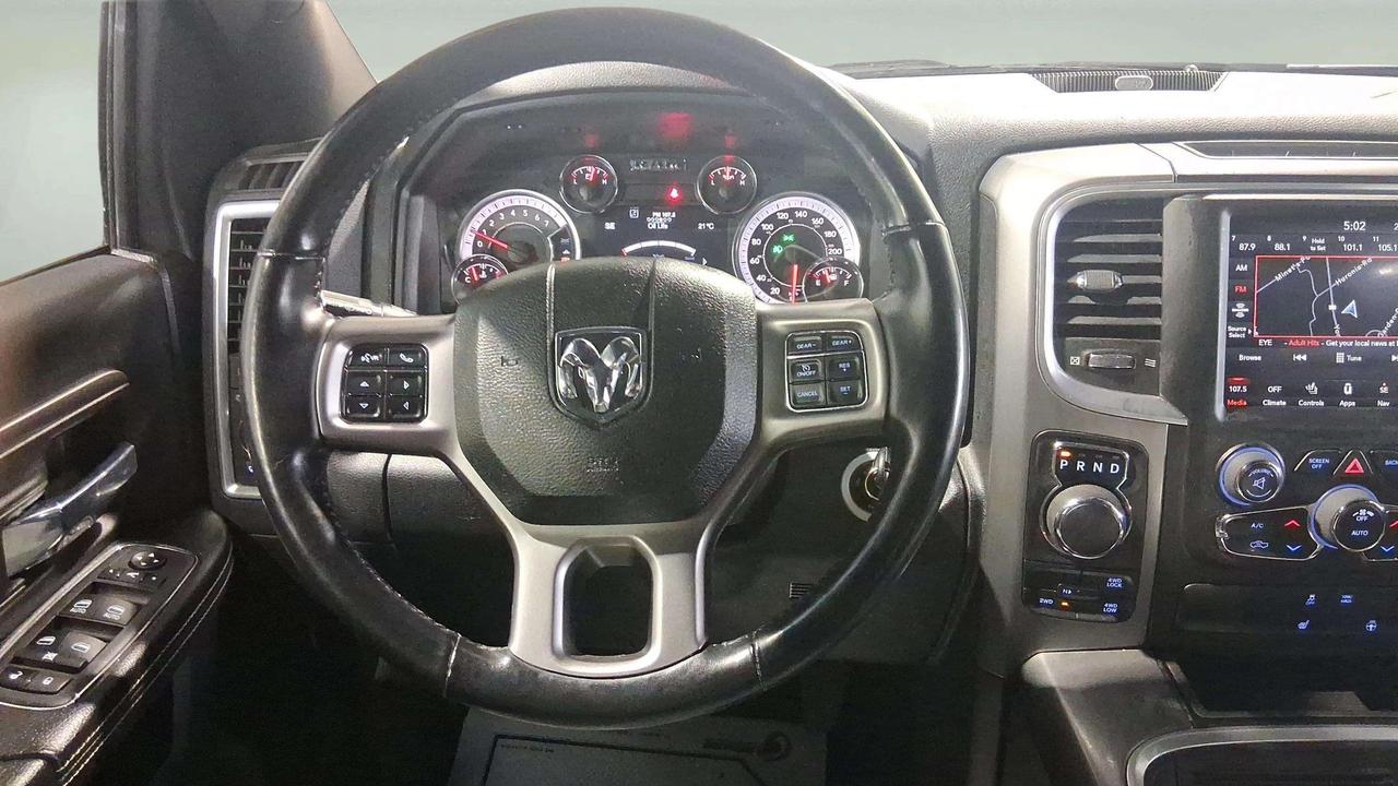 2022 RAM 1500 WARLOCK | CLEAN CARFAX | HEMI | TONNEAU| LOW KMS Photo