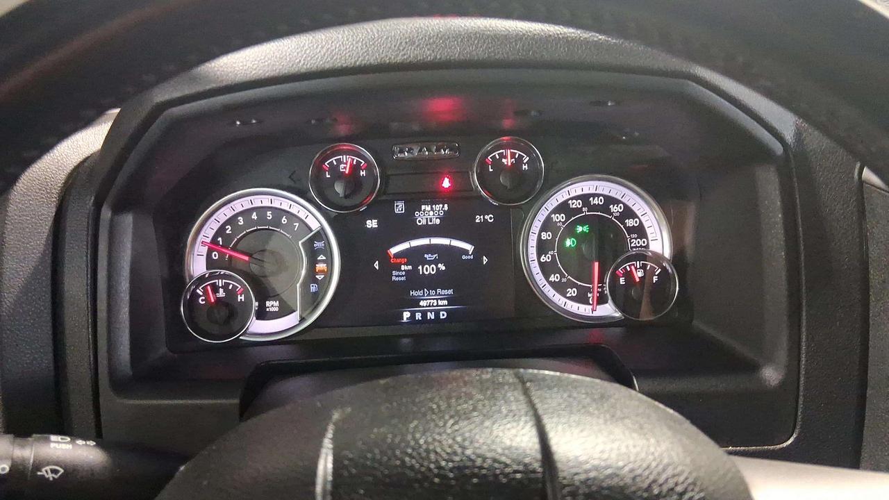 2022 RAM 1500 WARLOCK | CLEAN CARFAX | HEMI | TONNEAU| LOW KMS Photo