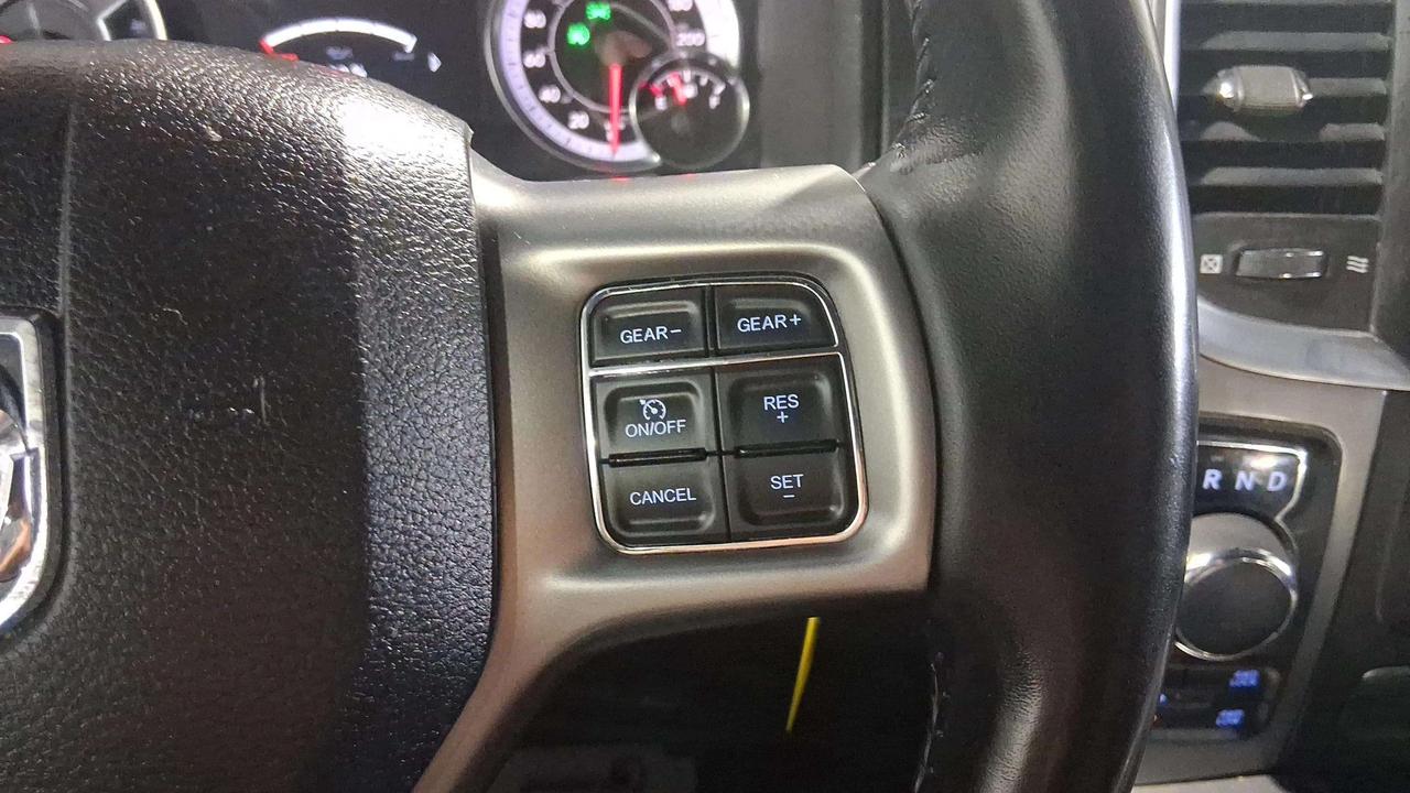 2022 RAM 1500 WARLOCK | CLEAN CARFAX | HEMI | TONNEAU| LOW KMS Photo