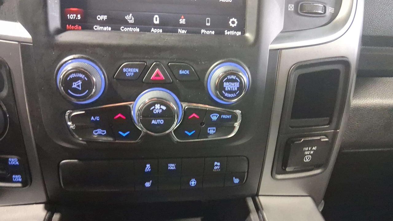 2022 RAM 1500 WARLOCK | CLEAN CARFAX | HEMI | TONNEAU| LOW KMS Photo