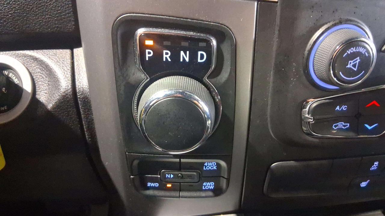 2022 RAM 1500 WARLOCK | CLEAN CARFAX | HEMI | TONNEAU| LOW KMS Photo