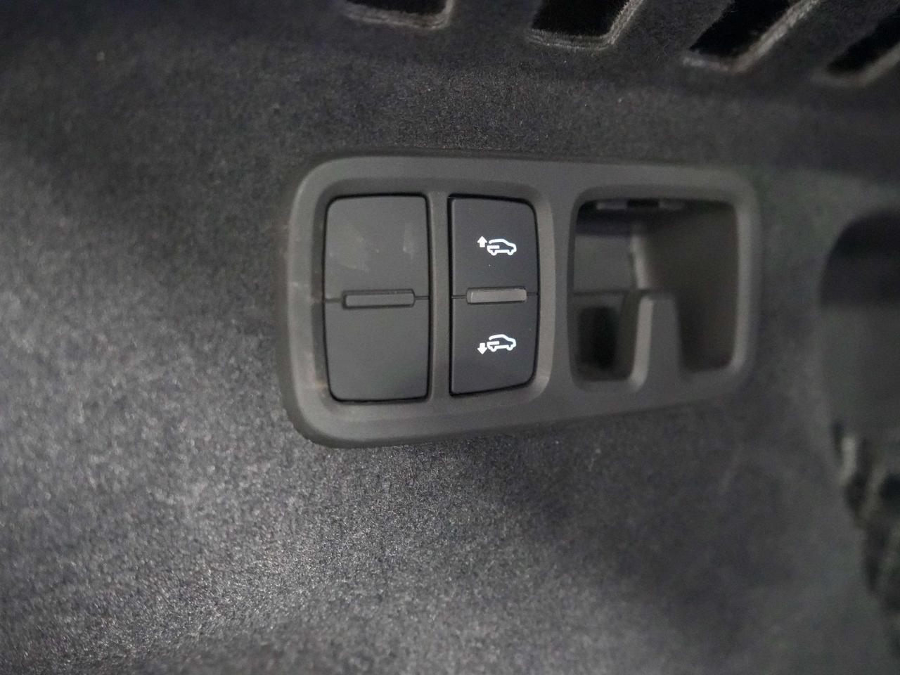 2022 Audi SQ8 B&O|MASSAGE|HUD|360CAM|PANO|DRIVER ASSIST Photo