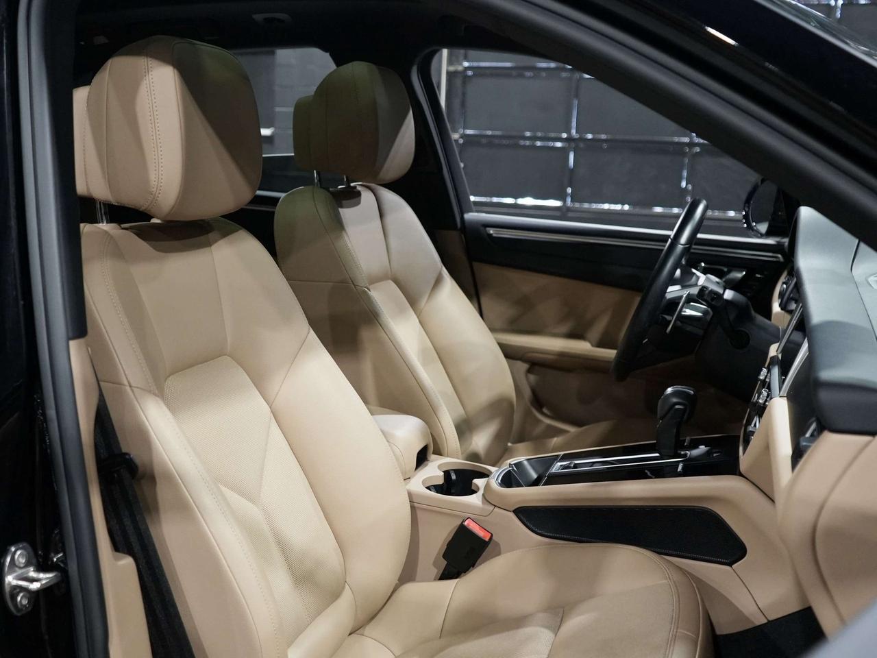 2022 Porsche Macan AWD|PANO|DRIVE ASSIST| NO ACCIDENTS | Photo