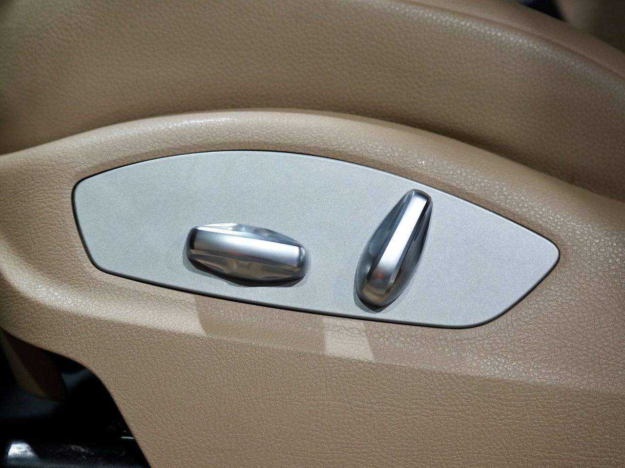 2022 Porsche Macan AWD|PANO|DRIVE ASSIST| NO ACCIDENTS | Photo