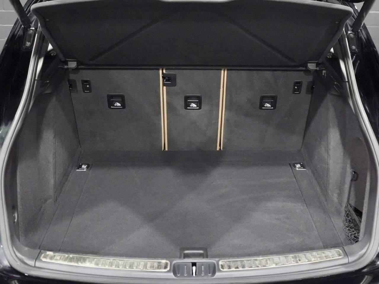 2022 Porsche Macan AWD|PANO|DRIVE ASSIST| NO ACCIDENTS | Photo