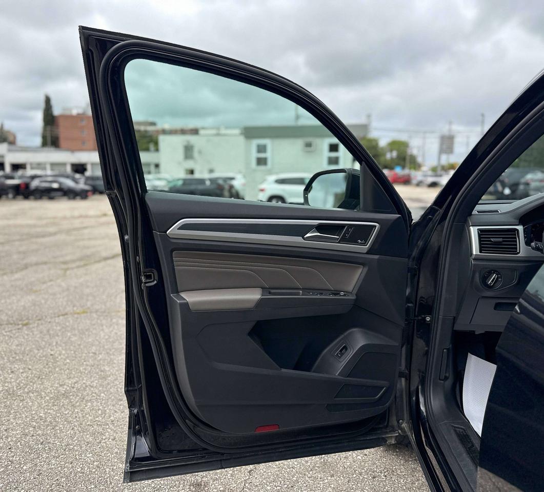 2023 Volkswagen Atlas Highline | PANO ROOF | NAV | FENDER AUDIO | Photo