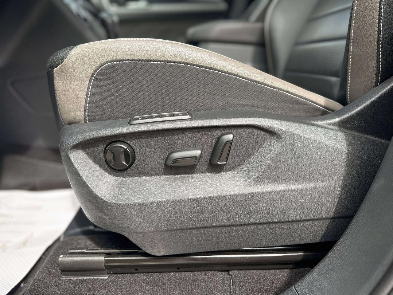 2023 Volkswagen Atlas Highline | PANO ROOF | NAV | FENDER AUDIO | Photo