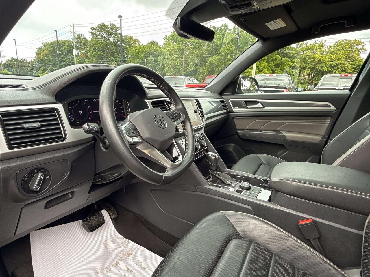2023 Volkswagen Atlas Highline | PANO ROOF | NAV | FENDER AUDIO | Photo