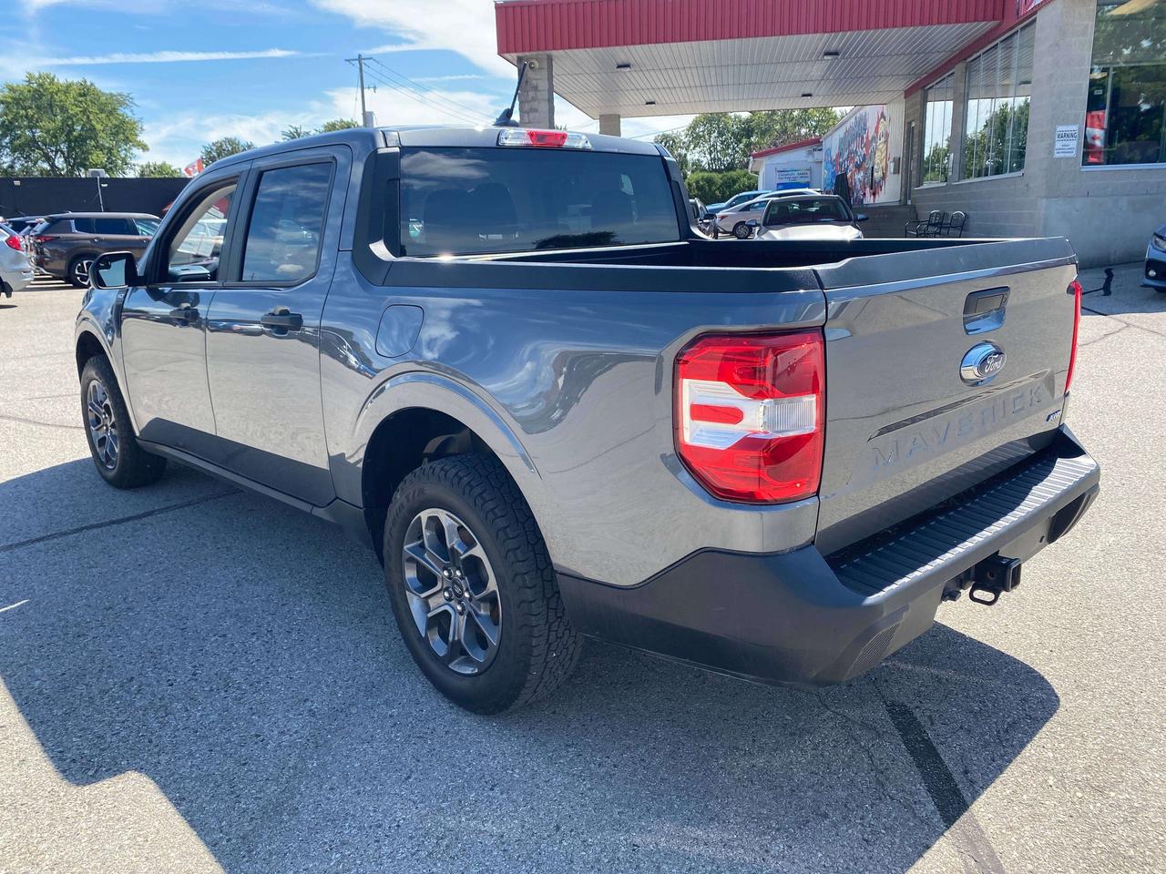 2024 Ford Maverick XLT, CLEAN CARFAX, AWD, BACK UP CAMERA! - Photo #6