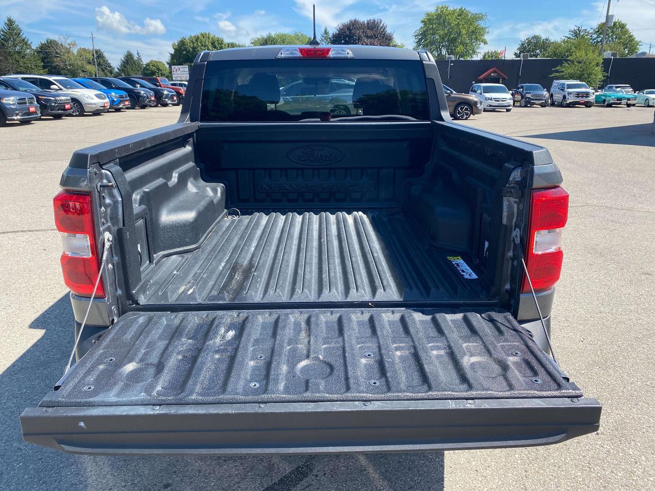 2024 Ford Maverick XLT, CLEAN CARFAX, AWD, BACK UP CAMERA! - Photo #8