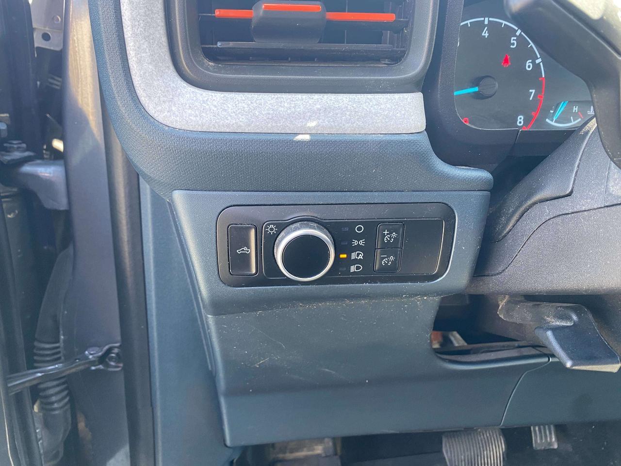 2024 Ford Maverick XLT, CLEAN CARFAX, AWD, BACK UP CAMERA! Photo
