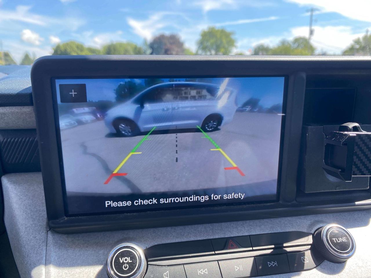 2024 Ford Maverick XLT, CLEAN CARFAX, AWD, BACK UP CAMERA! Photo