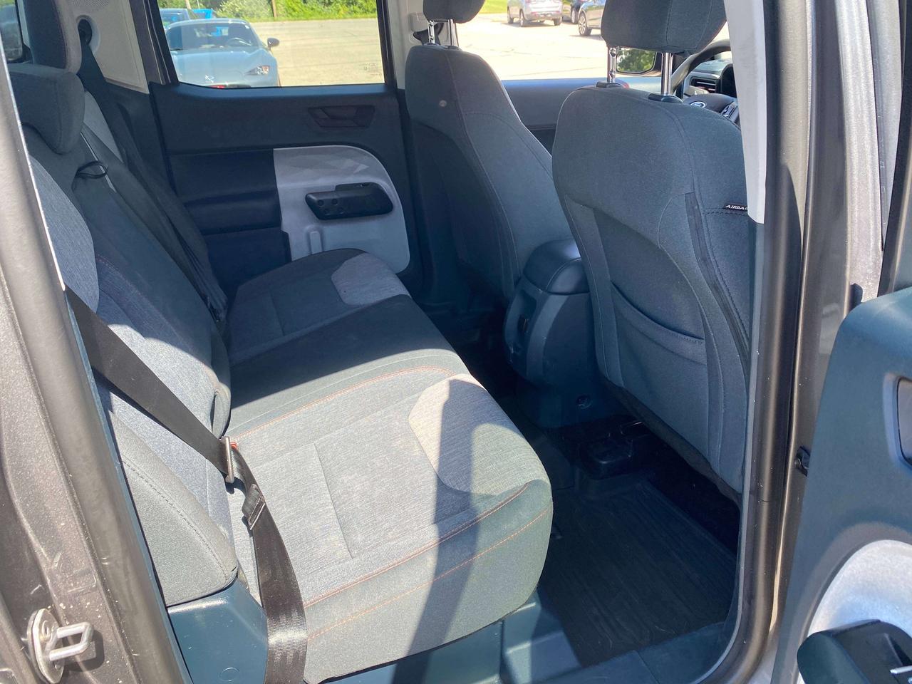 2024 Ford Maverick XLT, CLEAN CARFAX, AWD, BACK UP CAMERA! - Photo #22