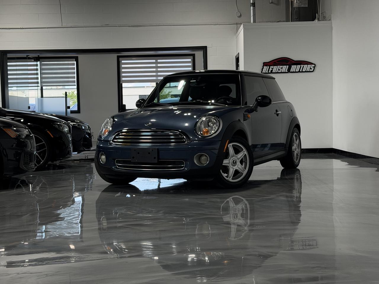 Used 2010 MINI Cooper Classic for sale in Oakville, ON