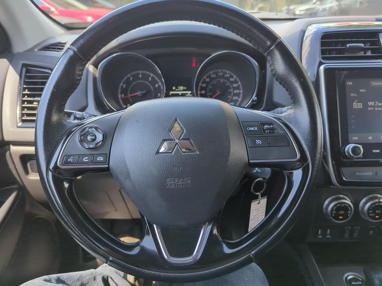 2021 Mitsubishi RVR SE