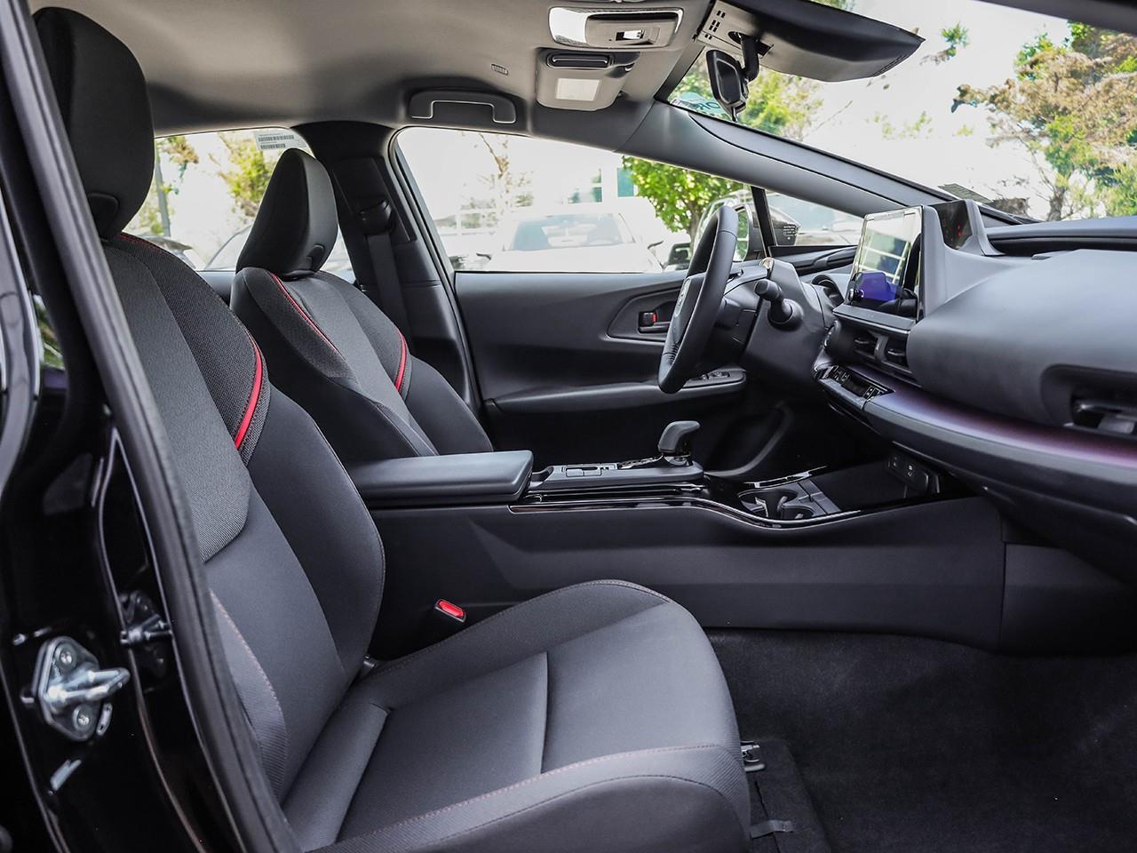 2027 Toyota Prius Plug-In Hybrid SE AVAILABLE IN-STORE NOW!! Photo