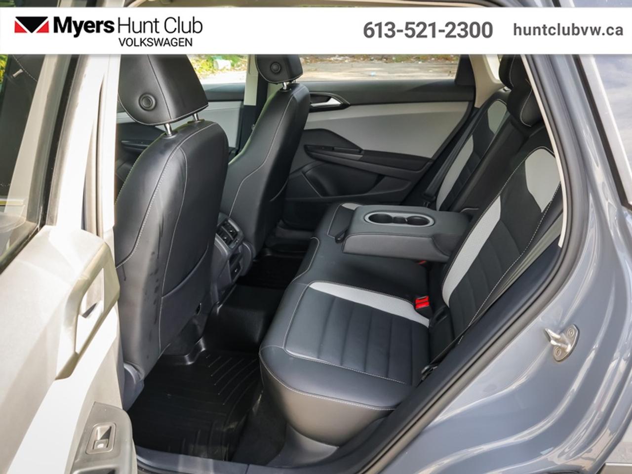 2022 Volkswagen Taos Highline 4MOTION  - Leather Seats Photo