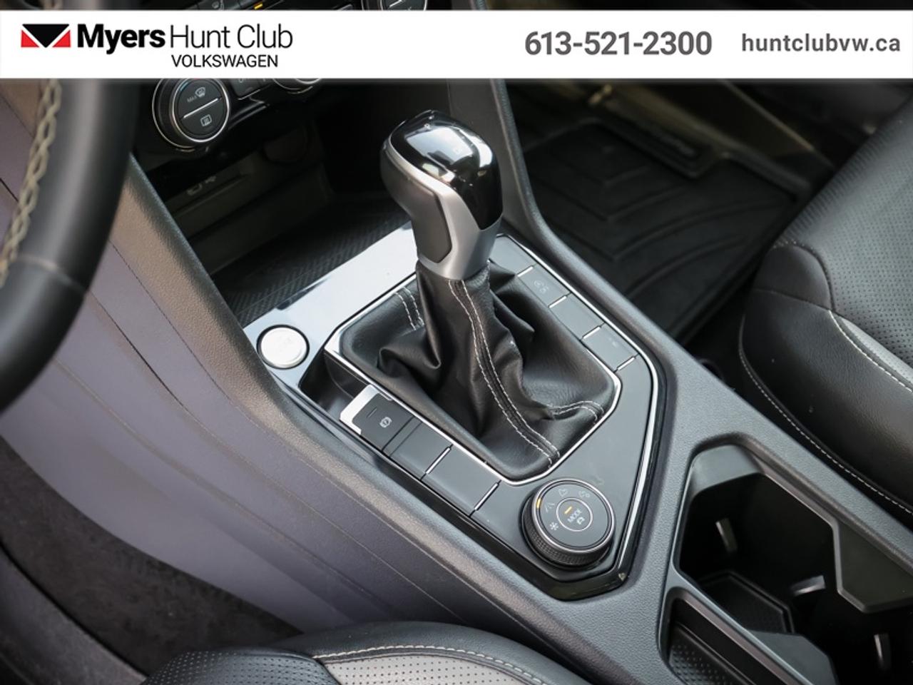 2022 Volkswagen Taos Highline 4MOTION  - Leather Seats Photo