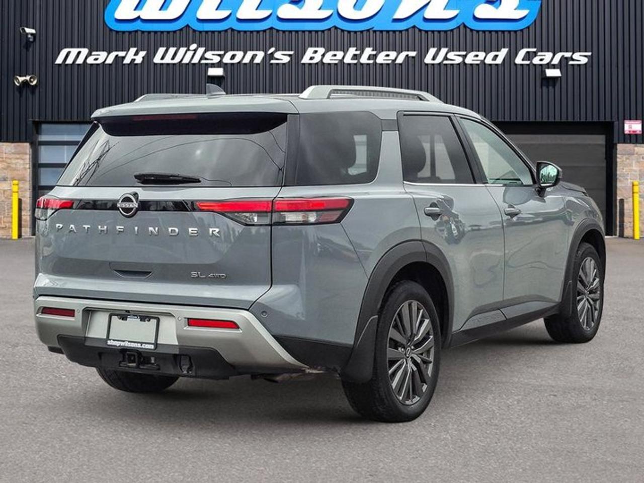 2024 Nissan Pathfinder SL 4WD | Leather | Pano Roof | Heated Seats | Bose Audio | Remote Start | Power Liftgate | and More! Photo