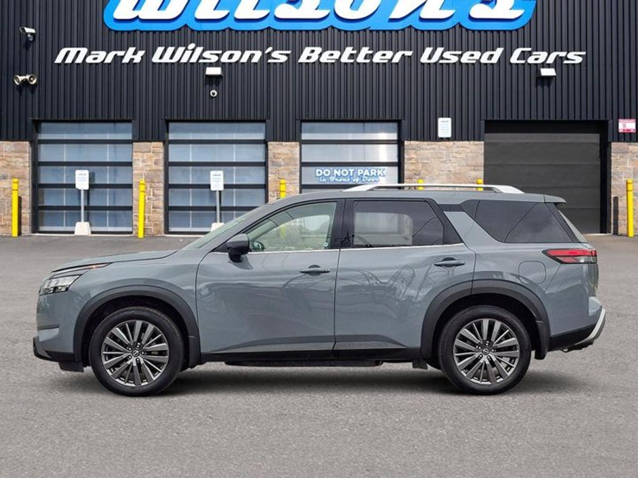 2024 Nissan Pathfinder SL 4WD | Leather | Pano Roof | Heated Seats | Bose Audio | Remote Start | Power Liftgate | and More! Photo5