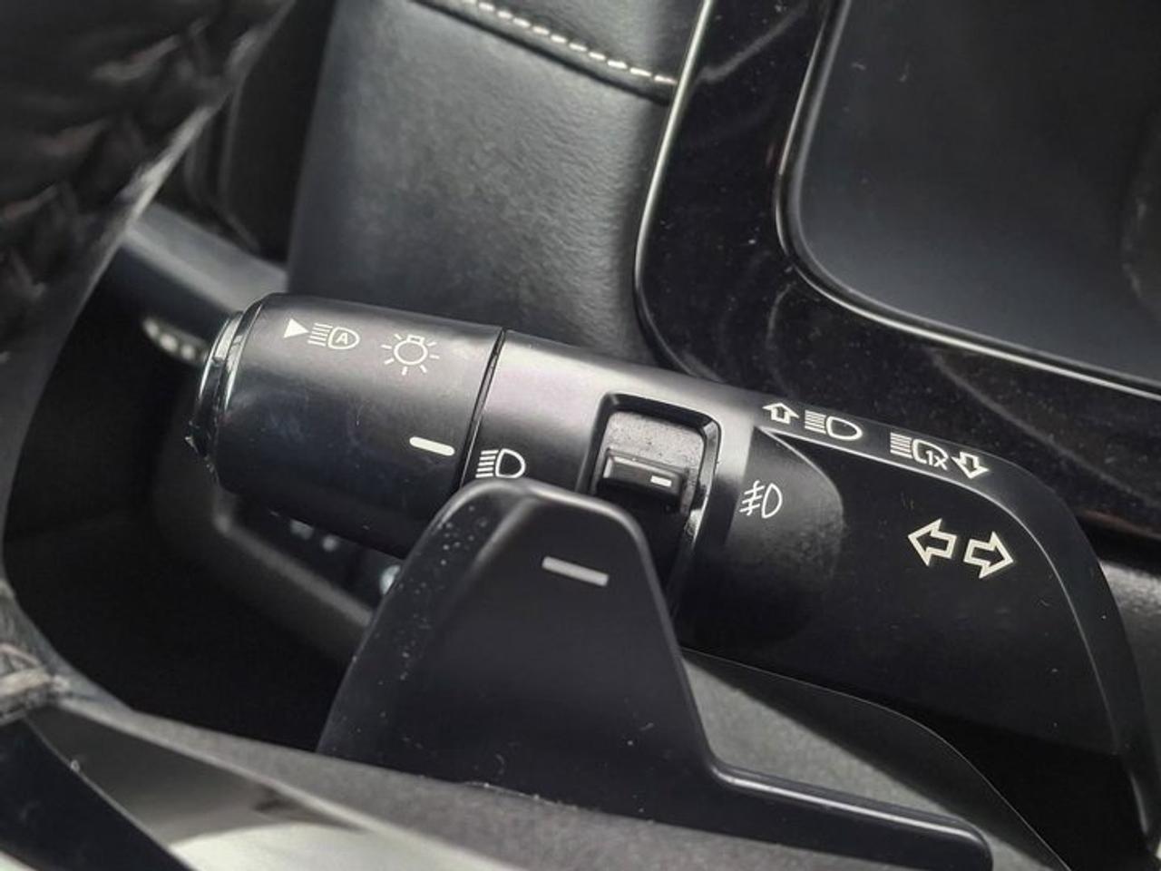 2024 Nissan Pathfinder SL 4WD | Leather | Pano Roof | Heated Seats | Bose Audio | Remote Start | Power Liftgate | and More! Photo