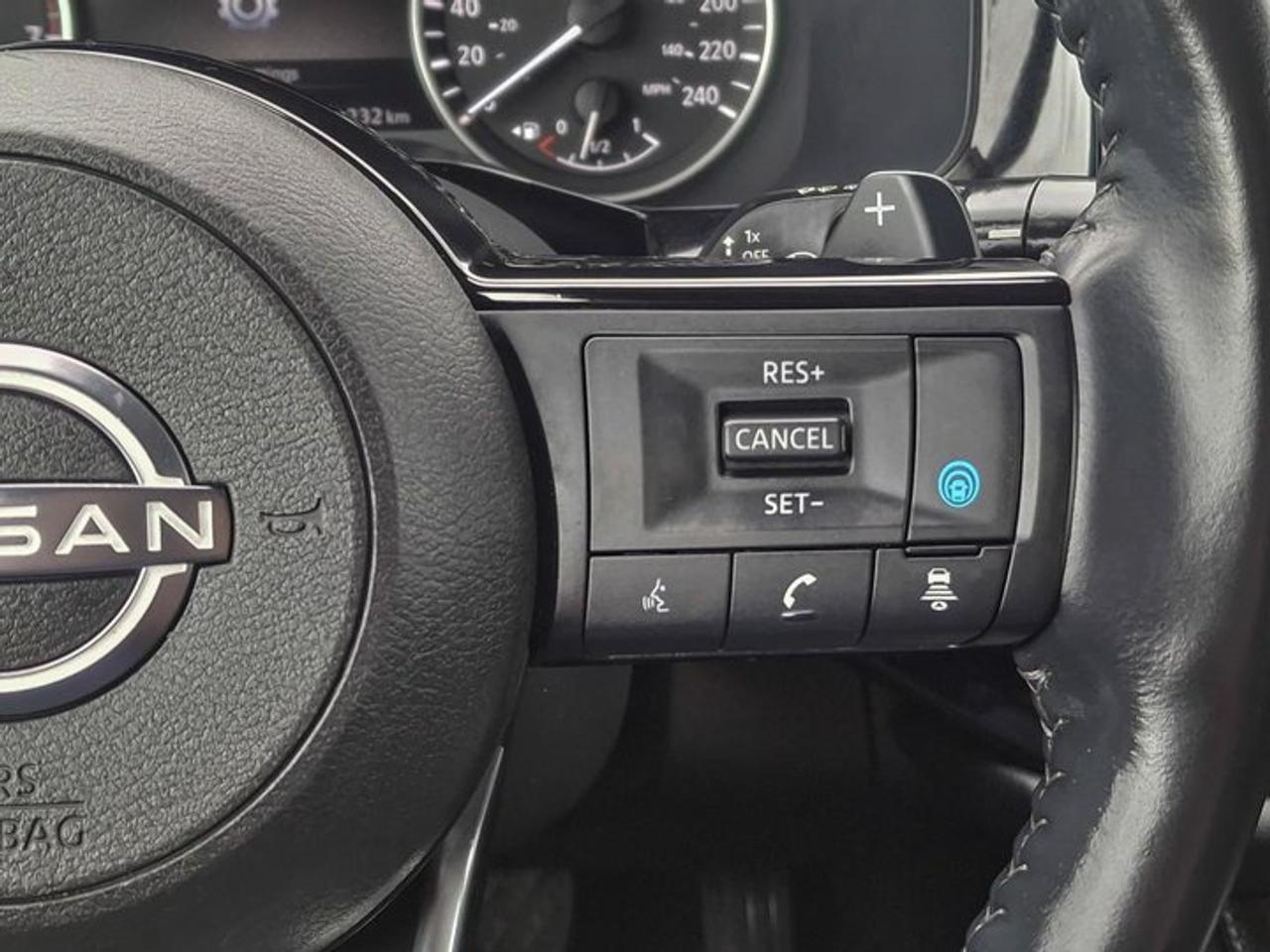 2024 Nissan Pathfinder SL 4WD | Leather | Pano Roof | Heated Seats | Bose Audio | Remote Start | Power Liftgate | and More! Photo