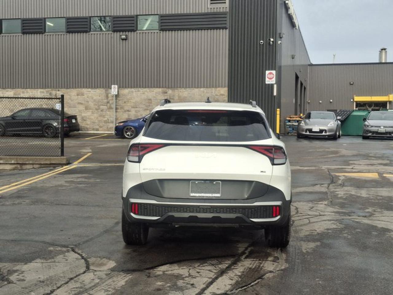 2023 Kia Sportage X-Line Limited AWD | Leather | Pano Roof | Heated Seats + Steering | Cooled Seats | and More ! Photo3