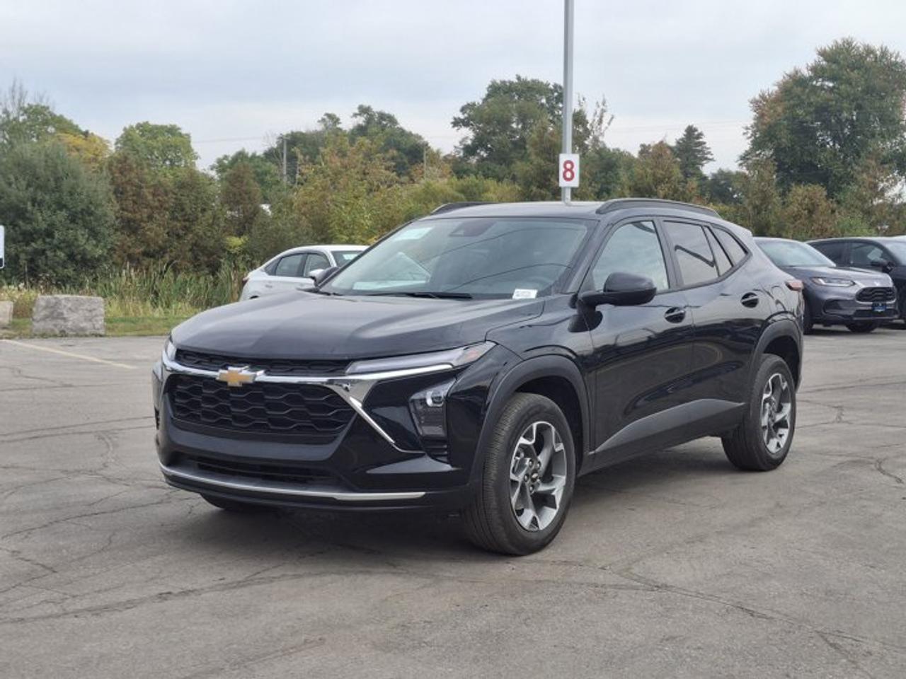 2024 Chevrolet Trax LT | Sunroof | Adaptive Cruise | BSM | Heated Wheel + Seats | Remote Start | CarPlay and More ! Photo0
