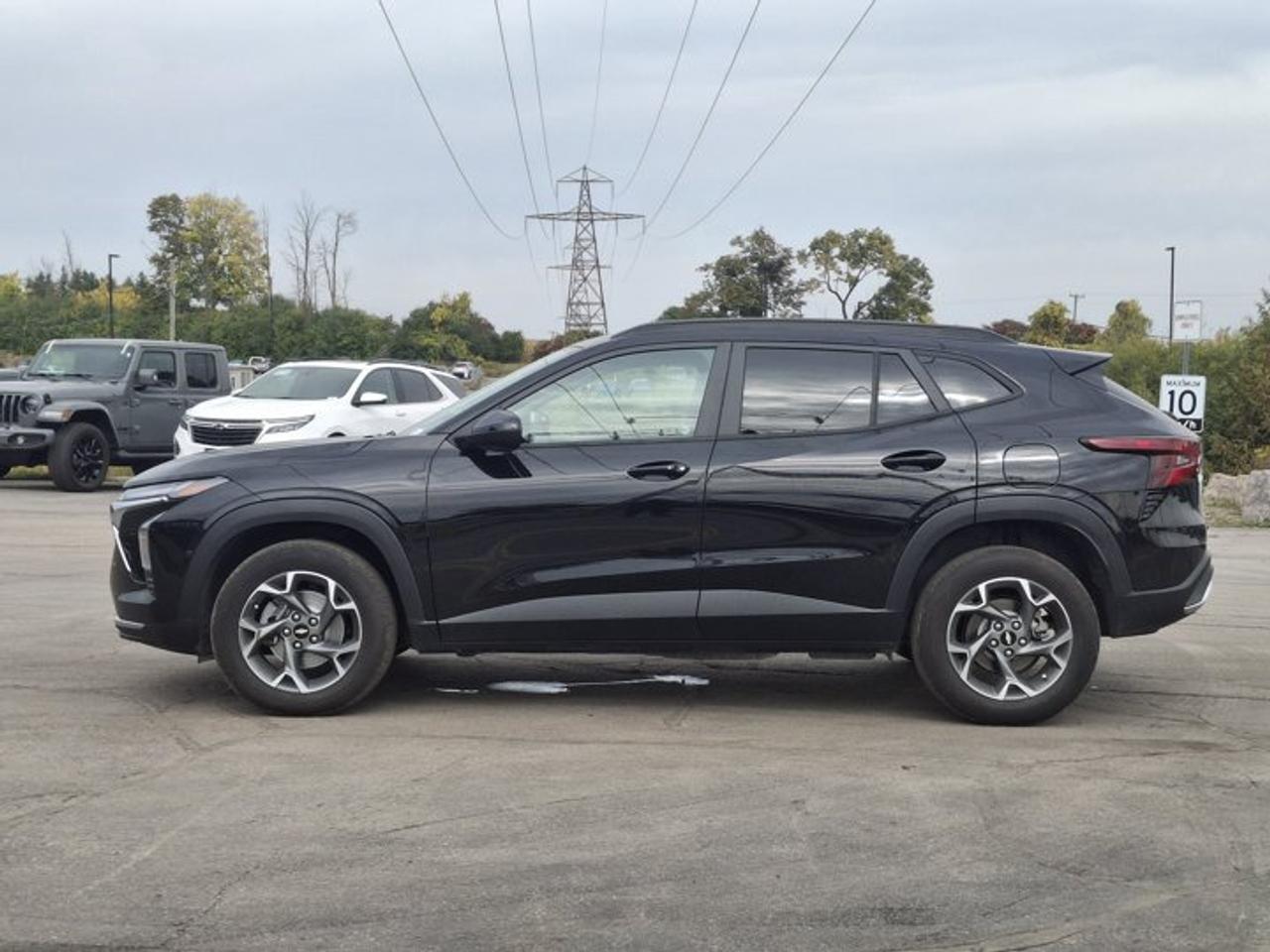 2024 Chevrolet Trax LT | Sunroof | Adaptive Cruise | BSM | Heated Wheel + Seats | Remote Start | CarPlay and More ! Photo5