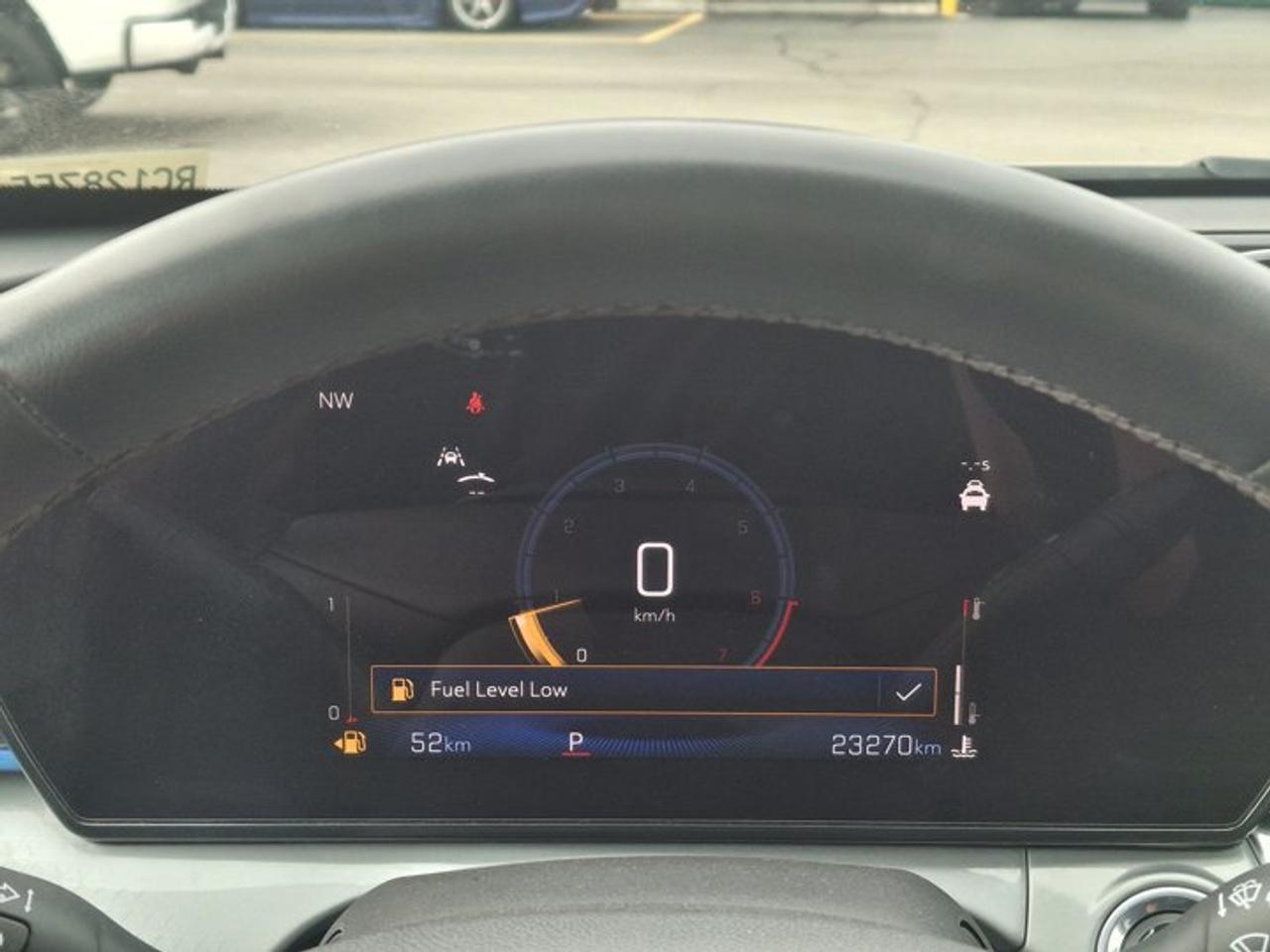 2024 Chevrolet Trax LT | Sunroof | Adaptive Cruise | BSM | Heated Wheel + Seats | Remote Start | CarPlay and More ! Photo