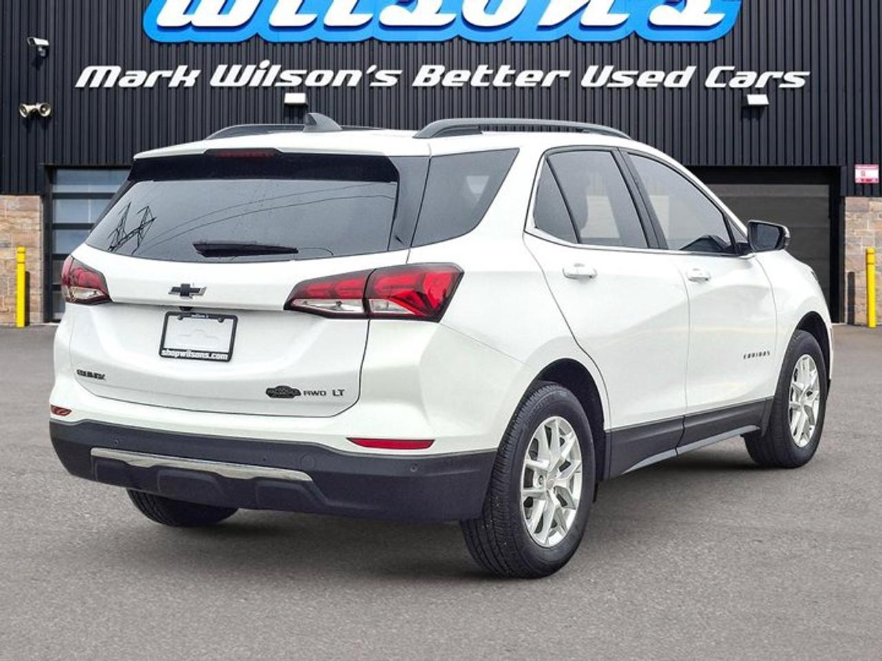 2022 Chevrolet Equinox LT AWD | Pano Roof | Navi | Heated Seats + Steering | Adaptive Cruise | Power Liftgate | and More ! Photo4