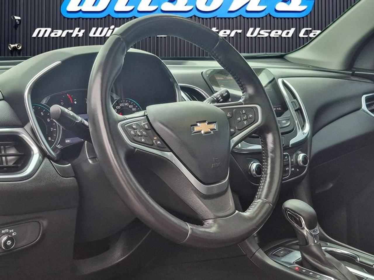 2022 Chevrolet Equinox LT AWD | Pano Roof | Navi | Heated Seats + Steering | Adaptive Cruise | Power Liftgate | and More ! Photo