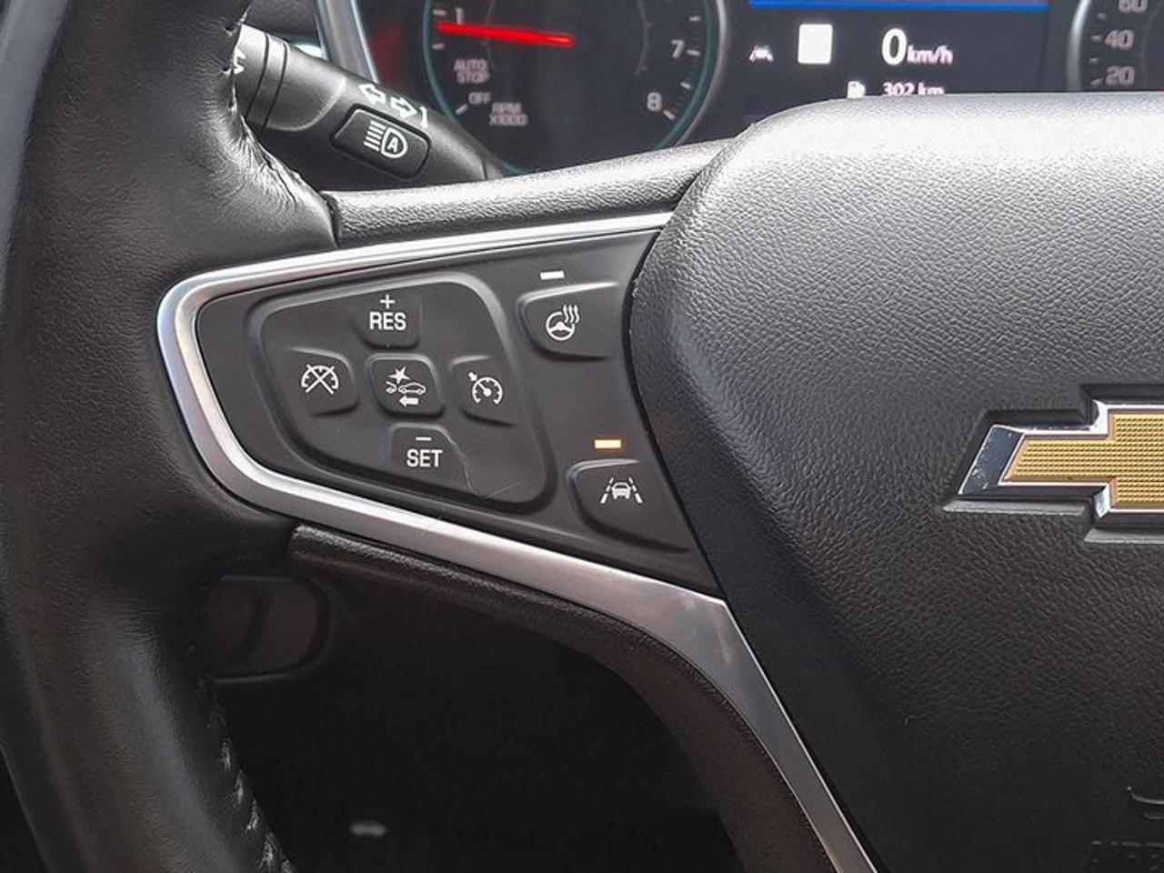 2022 Chevrolet Equinox LT AWD | Pano Roof | Navi | Heated Seats + Steering | Adaptive Cruise | Power Liftgate | and More ! Photo