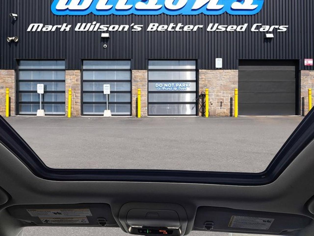 2022 Chevrolet Equinox LT AWD | Pano Roof | Navi | Heated Seats + Steering | Adaptive Cruise | Power Liftgate | and More ! Photo