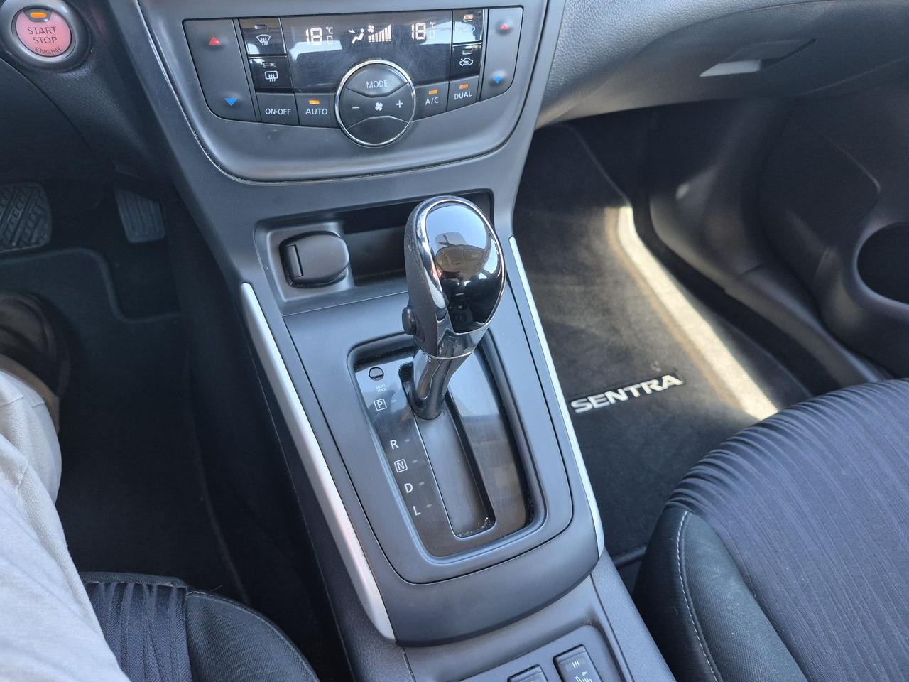 2019 Nissan Sentra SV Photo