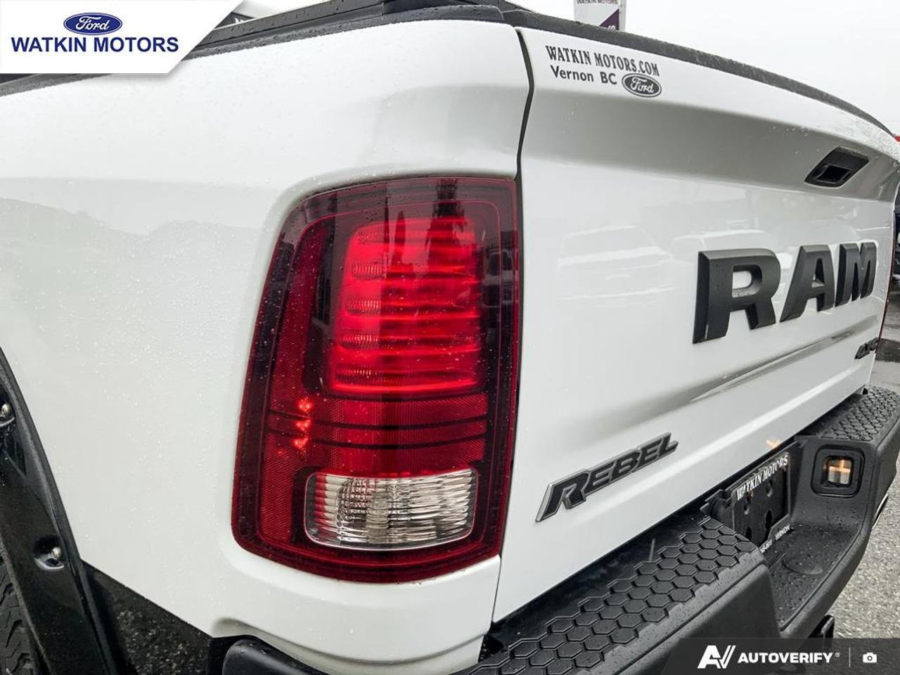 2017 RAM 1500 Crew Cab 4X4 REBEL Photo13