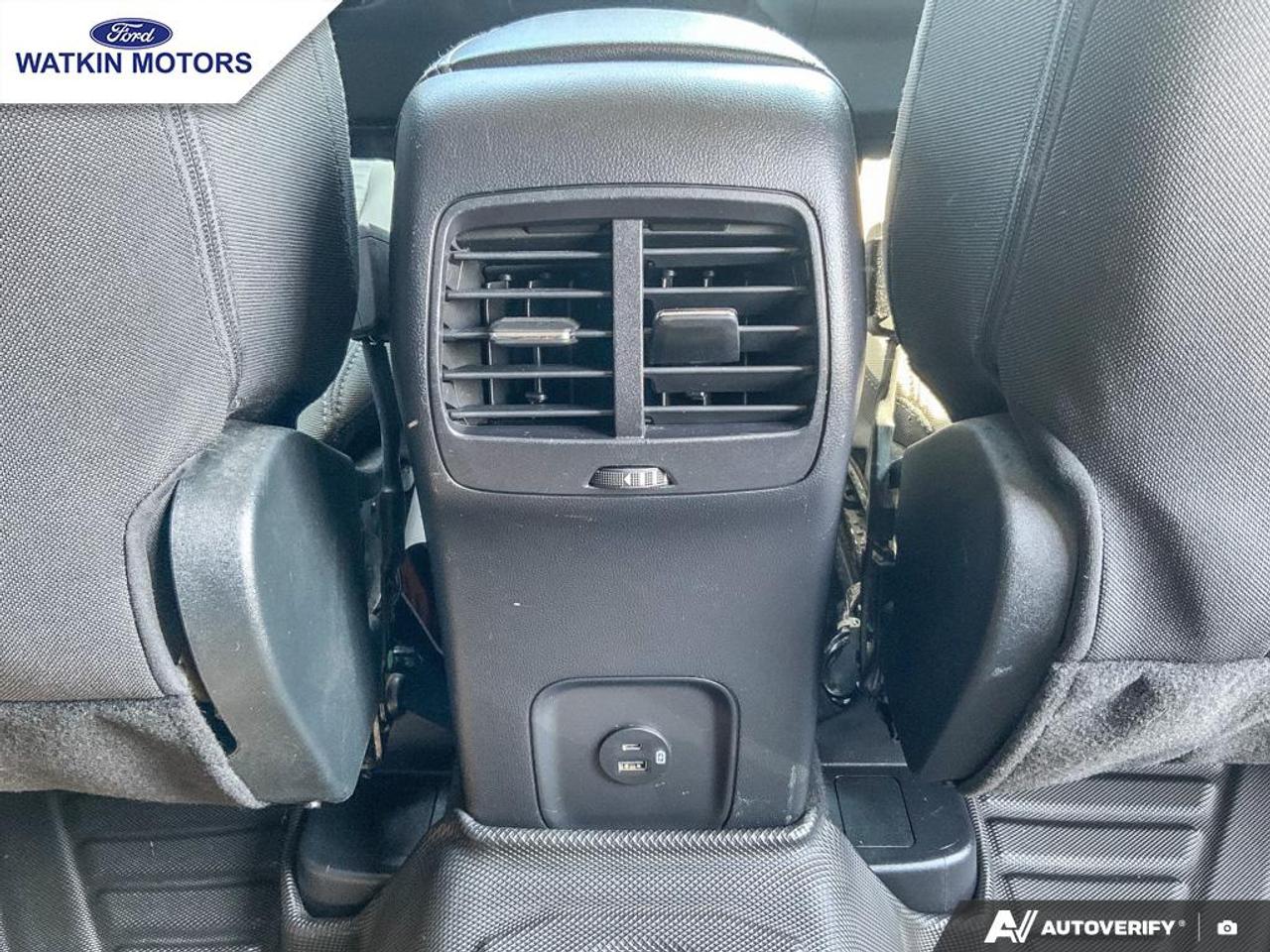 2021 Ford Escape SE AWD Photo28
