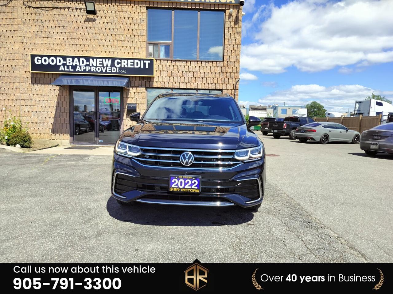 2022 Volkswagen Tiguan Highline R Line | No Accidents Reported | low KM's Photo1