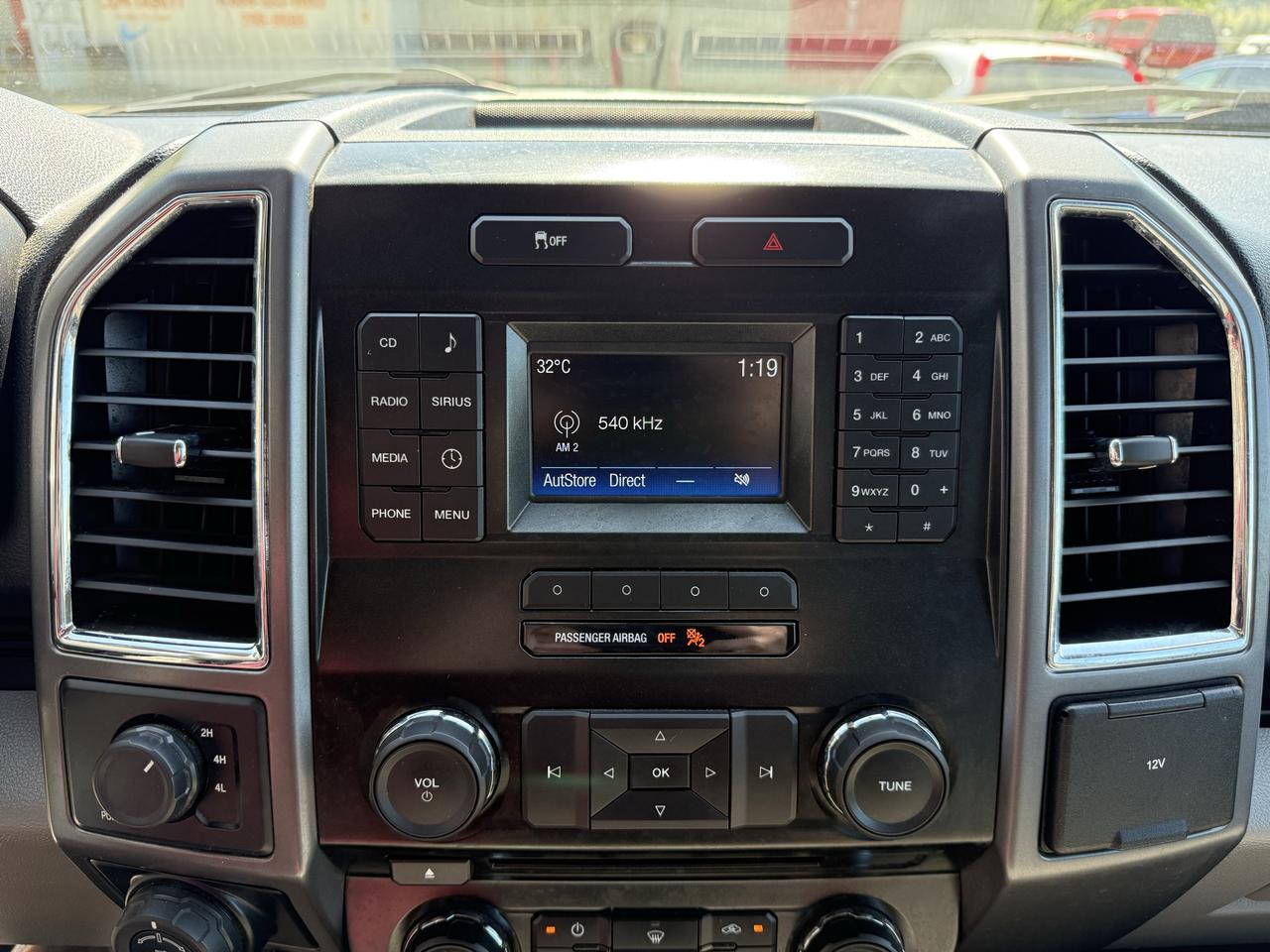 2016 Ford F-150 XLT Photo
