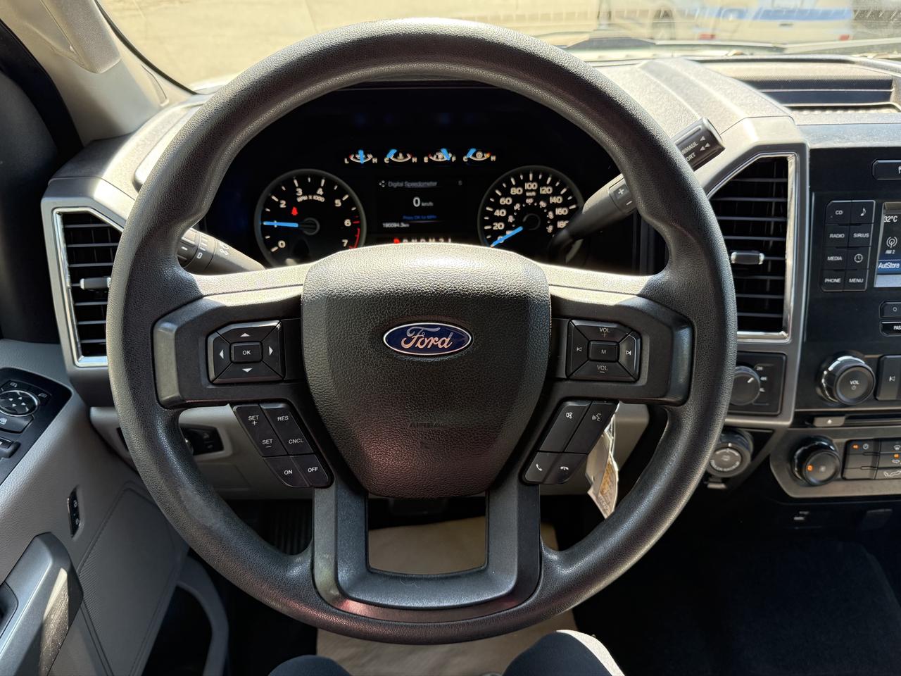 2016 Ford F-150 XLT Photo